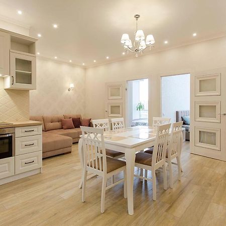 2-Roomed Apartment With Living Room Odessa Ngoại thất bức ảnh