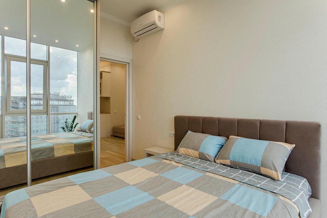 2-Roomed Apartment With Living Room Odessa Ngoại thất bức ảnh